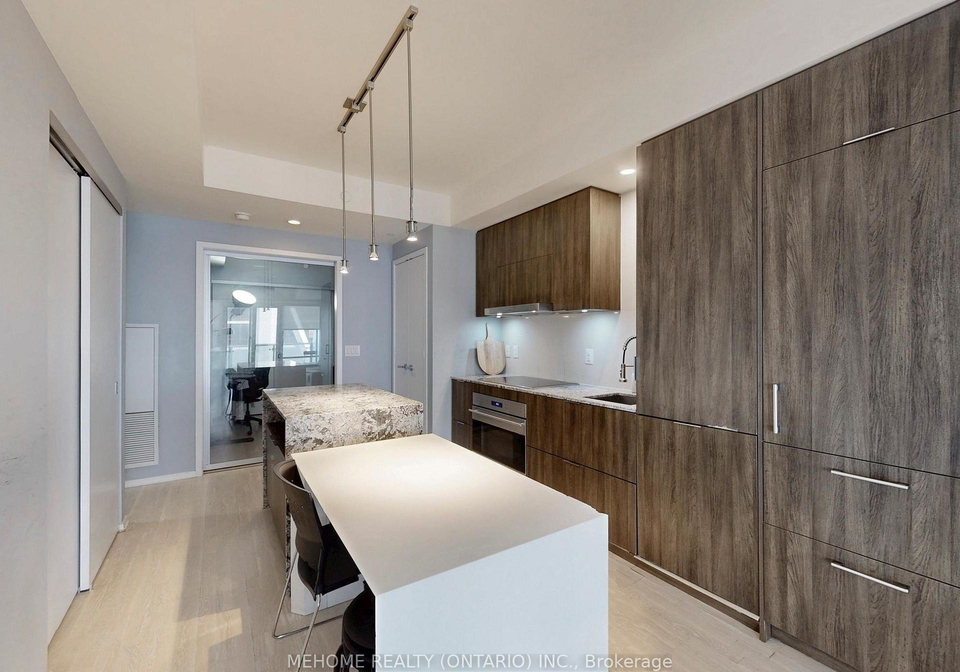 1-bloor-street-e-e-toronto-ontario-c12306258