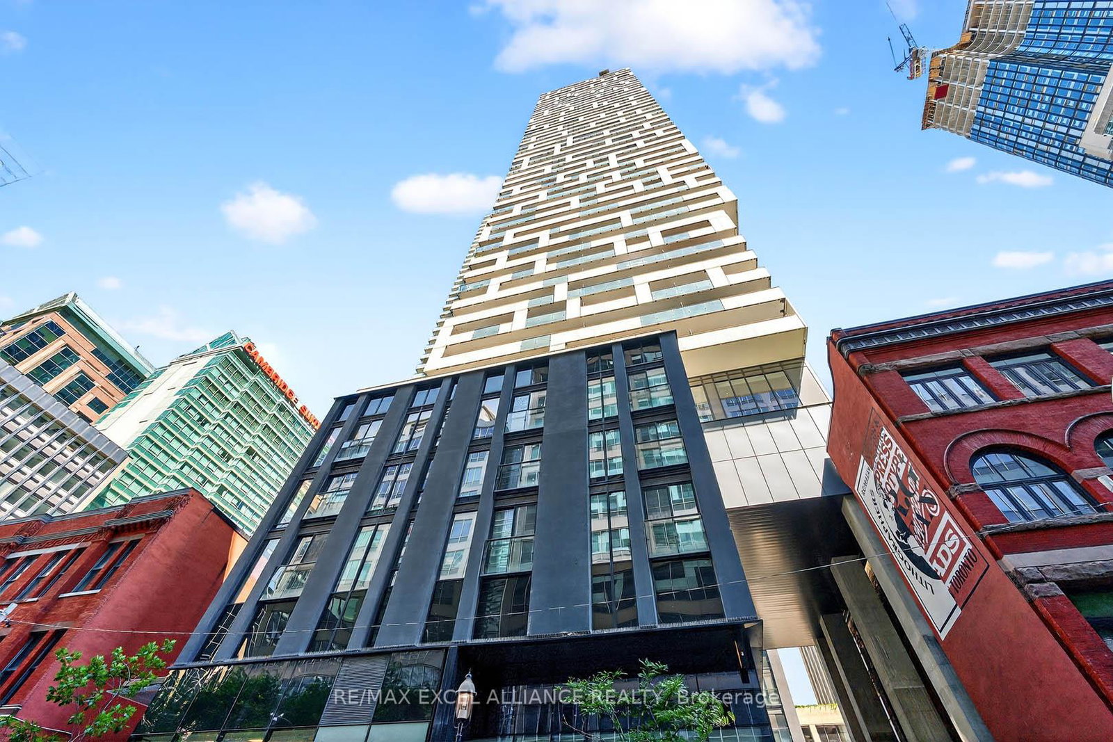 20-lombard-street-toronto-ontario-c12306587