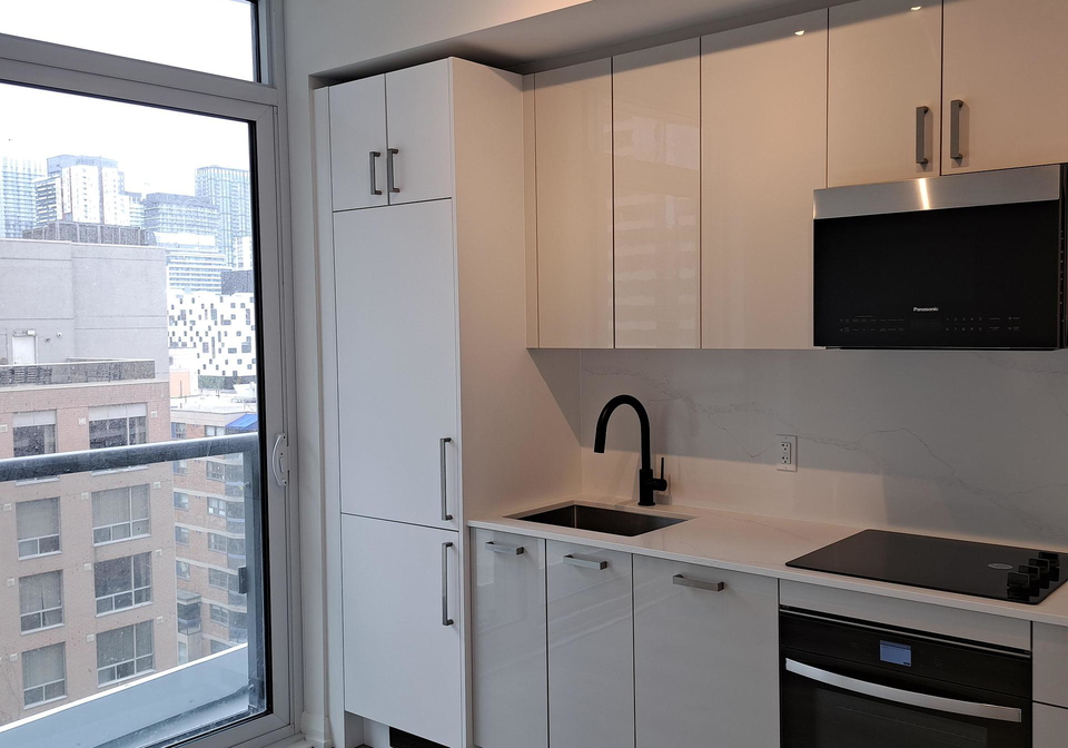 280-dundas-street-w-w-toronto-ontario-c12306781