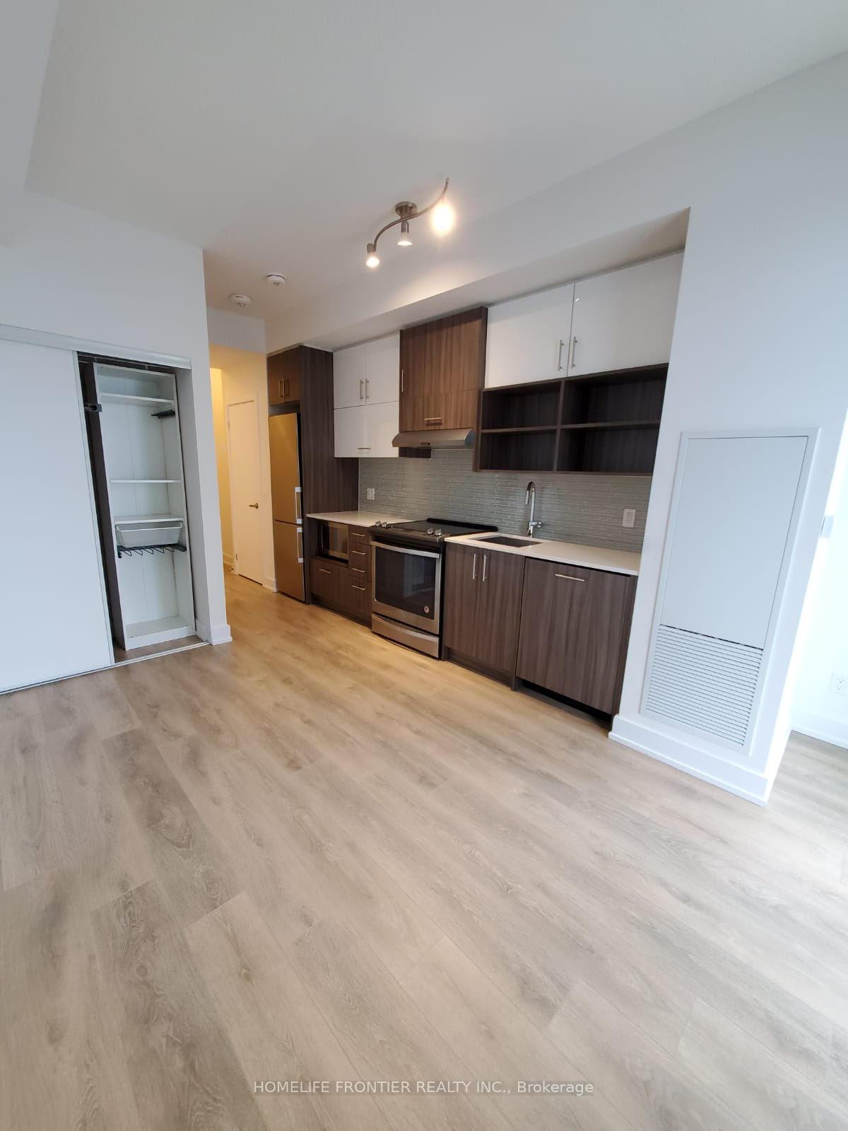 128-fairview-mall-drive-north-york-ontario-c12306909