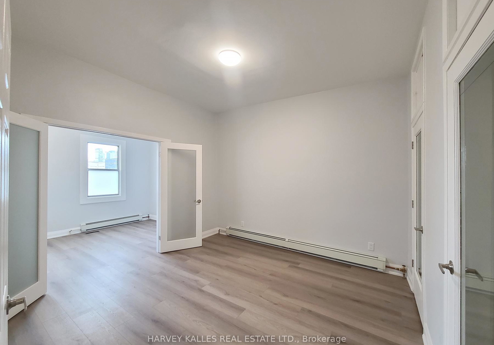 204-augusta-avenue-toronto-ontario-c12307407