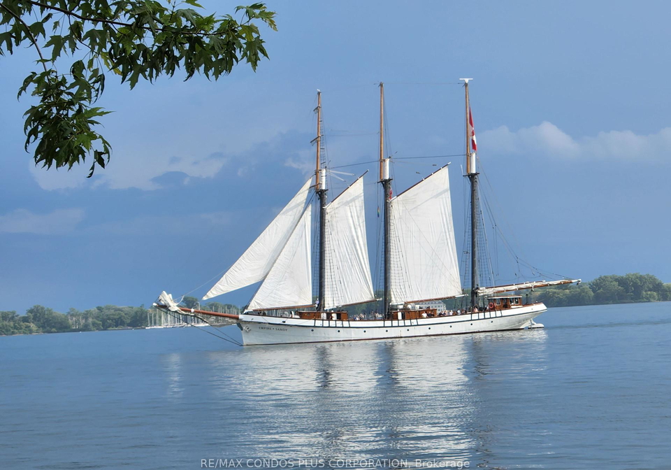 29-queens-quay-e-e-toronto-ontario-c12307453