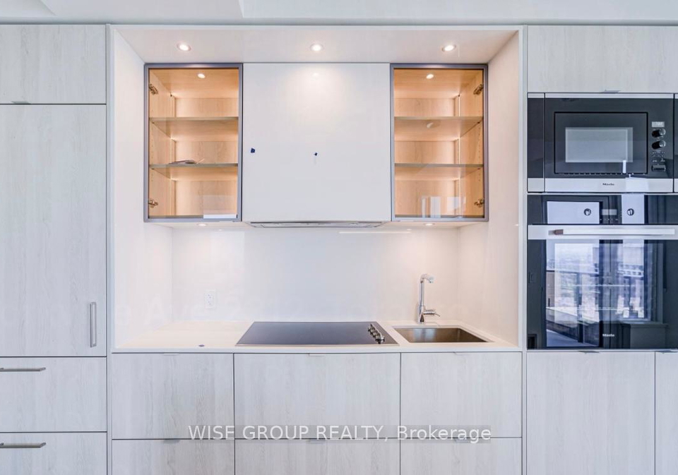 11-yorkville-avenue-toronto-ontario-c12307490