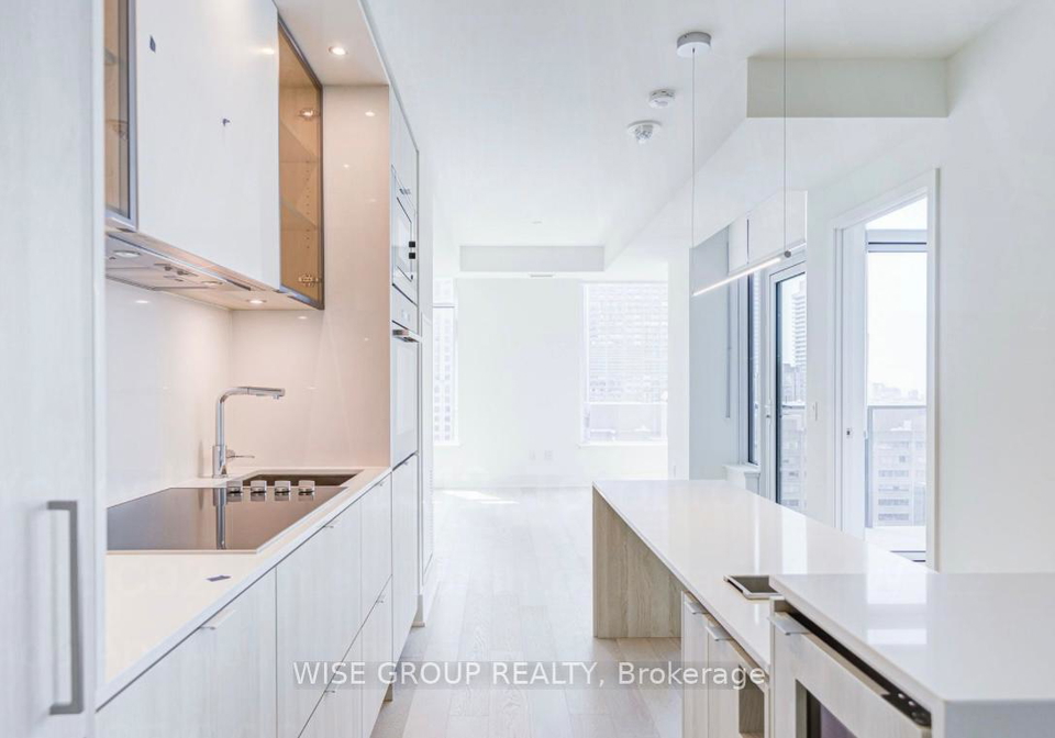 11-yorkville-avenue-toronto-ontario-c12307490