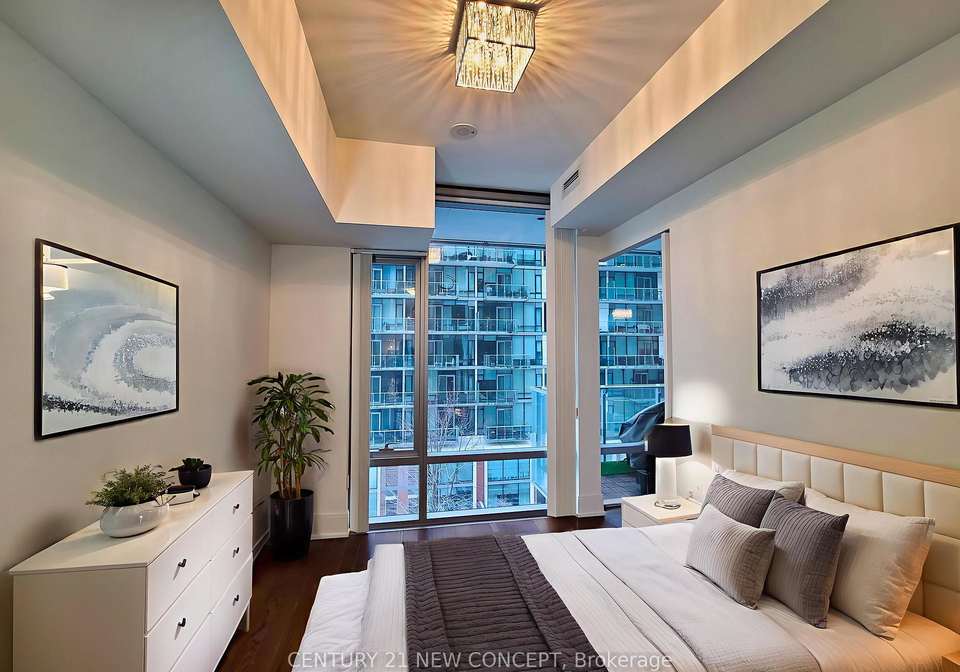 39-queens-quay-e-e-toronto-ontario-c12307517