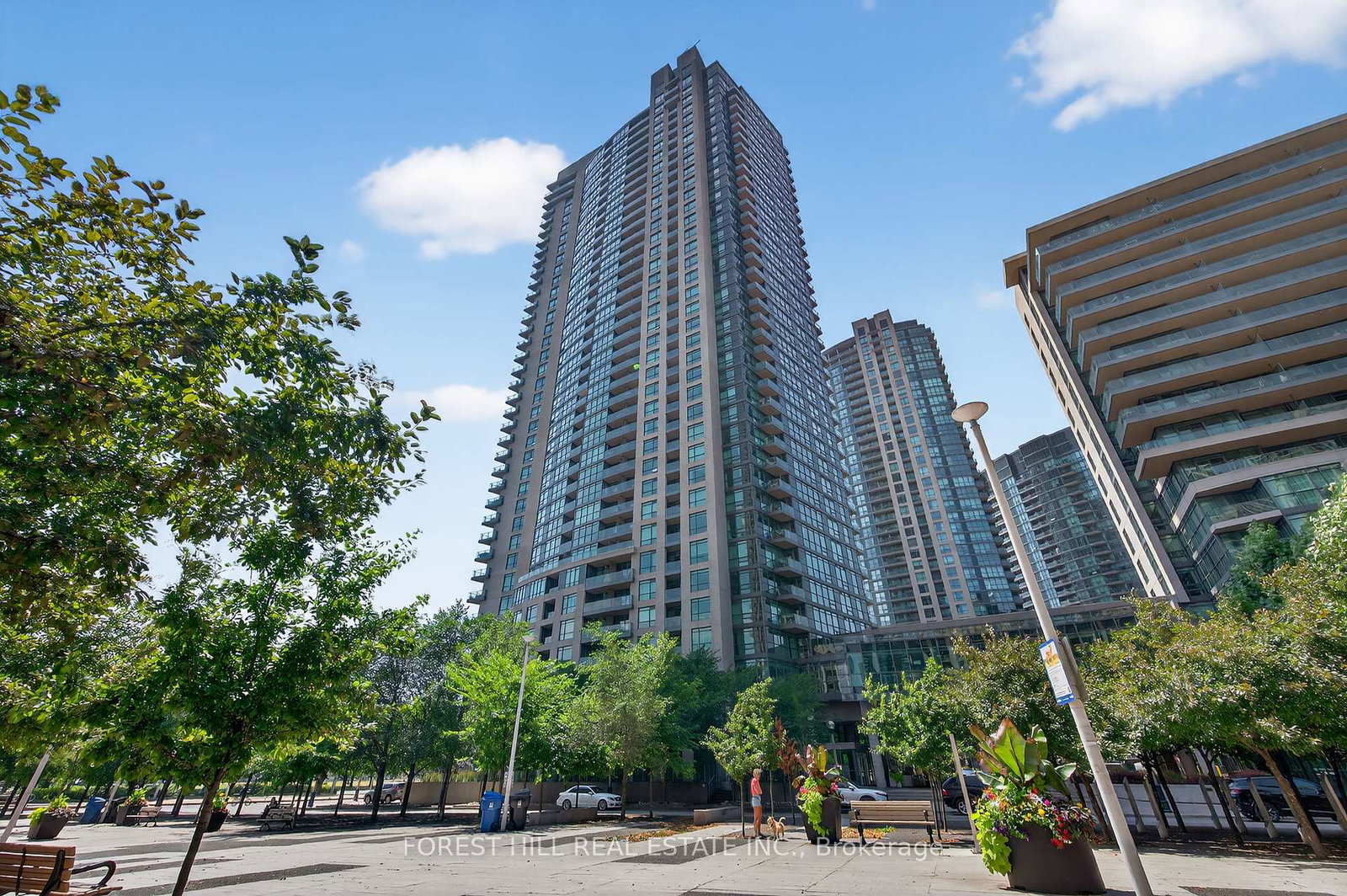 215-fort-york-boulevard-toronto-ontario-c12307605