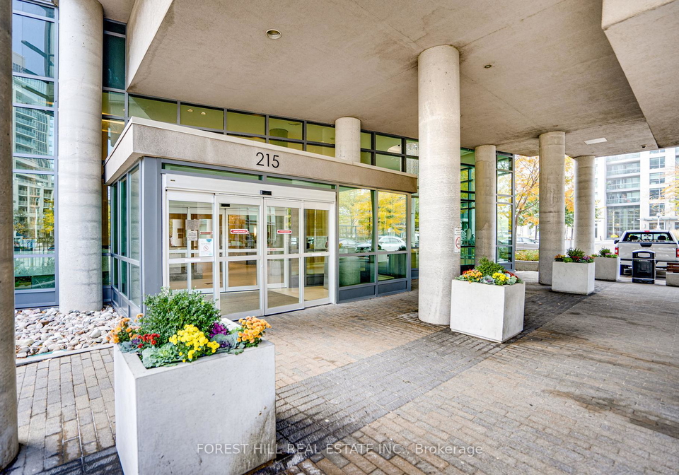 215-fort-york-boulevard-toronto-ontario-c12307605