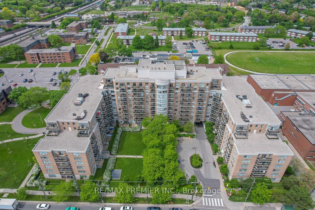 650-lawrence-avenue-toronto-ontario-c12307757