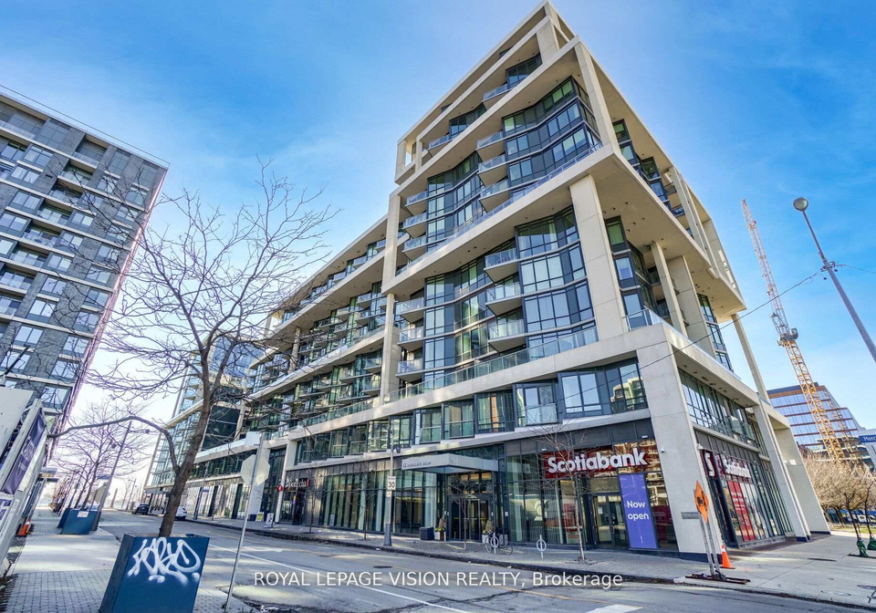 15-merchants-wharf-na-toronto-ontario-c12307781