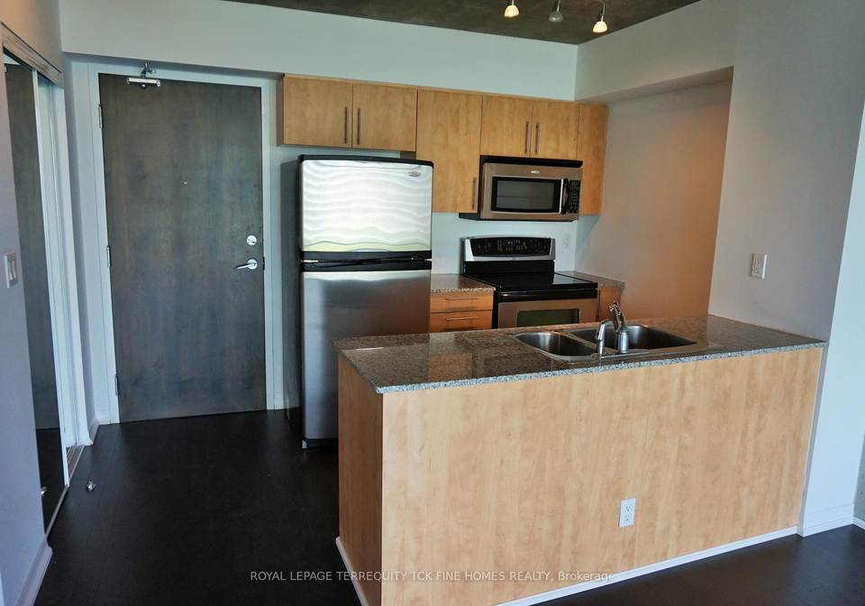 22-wellesley-street-e-e-toronto-ontario-c12308052