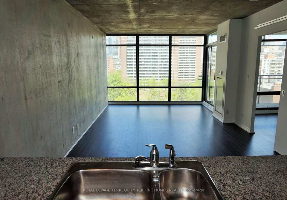 22-wellesley-street-e-e-toronto-ontario-c12308052