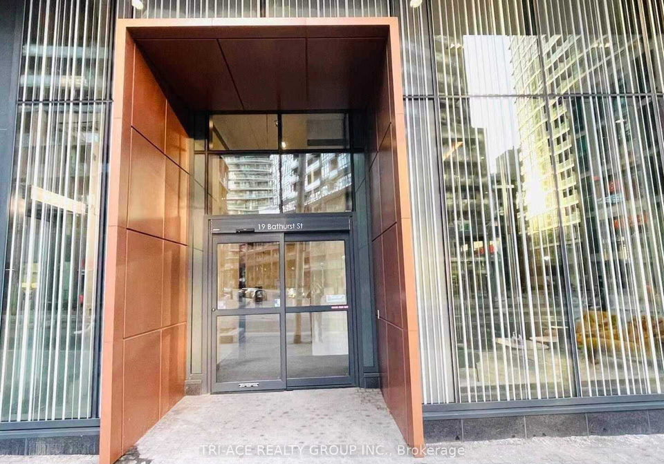 19-bathurst-street-toronto-ontario-c12308204