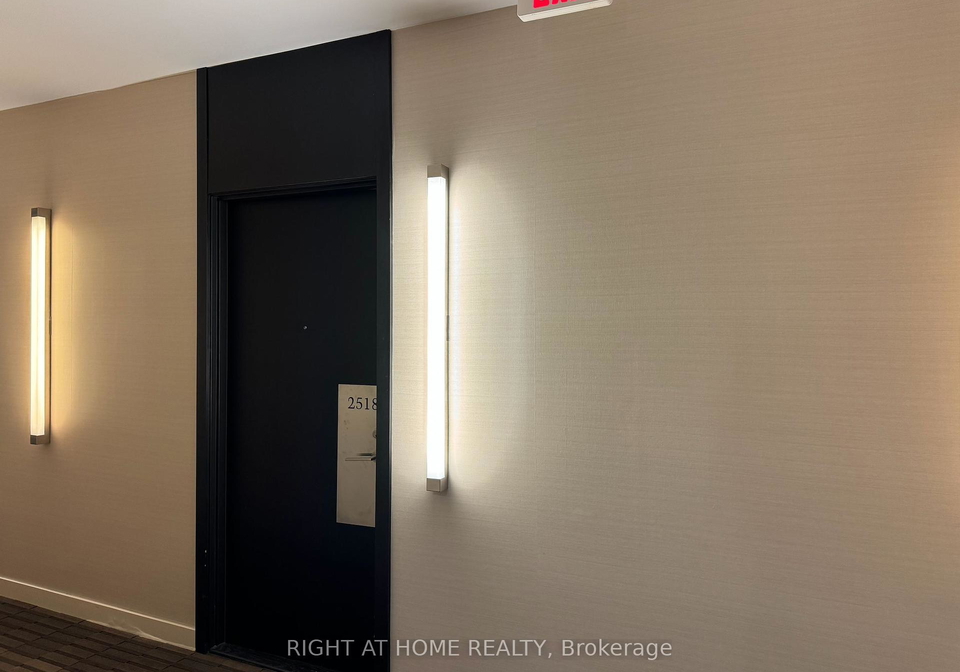 5-sheppard-avenue-e-e-north-york-ontario-c12308420