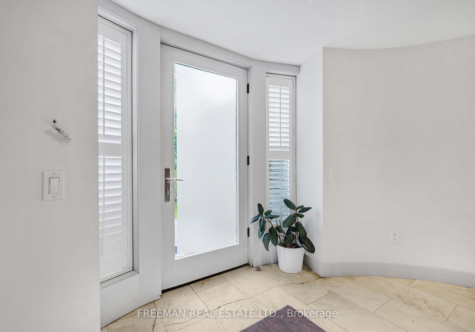 21-howland-avenue-toronto-ontario-c12308439
