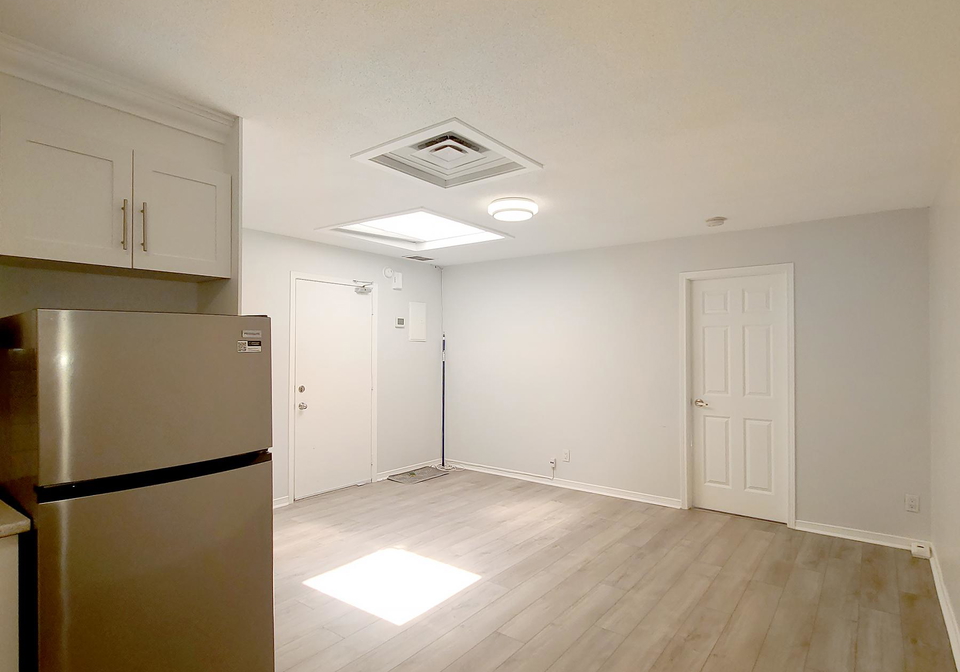201-augusta-avenue-toronto-ontario-c12308500