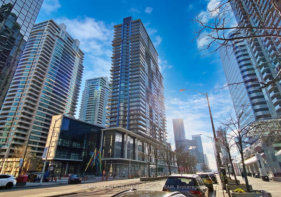 4955-yonge-street-north-york-ontario-c12308549