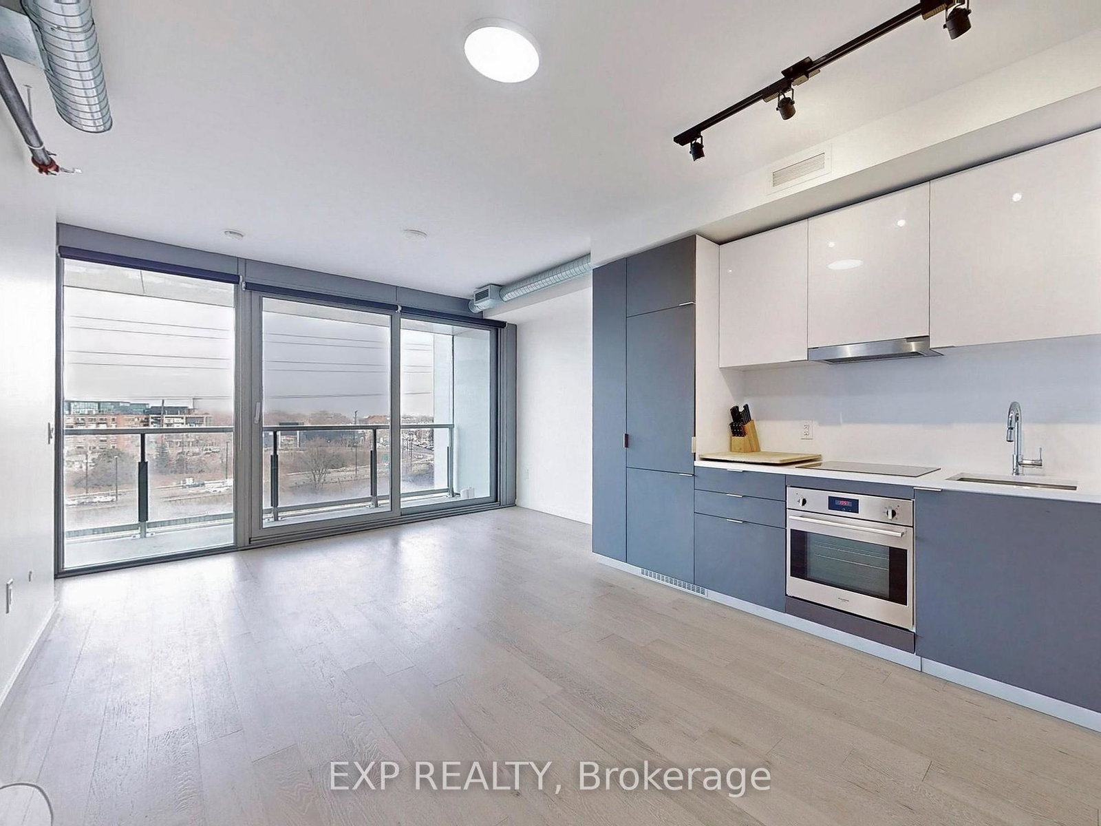 170-bayview-avenue-toronto-ontario-c12308605