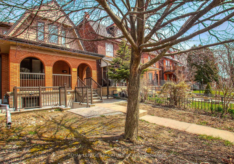 235-beatrice-street-toronto-ontario-c12309055