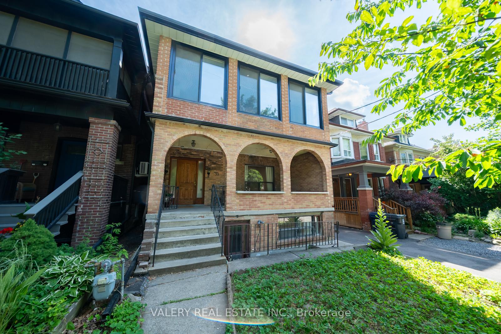 35-pinewood-avenue-toronto-ontario-c12309106