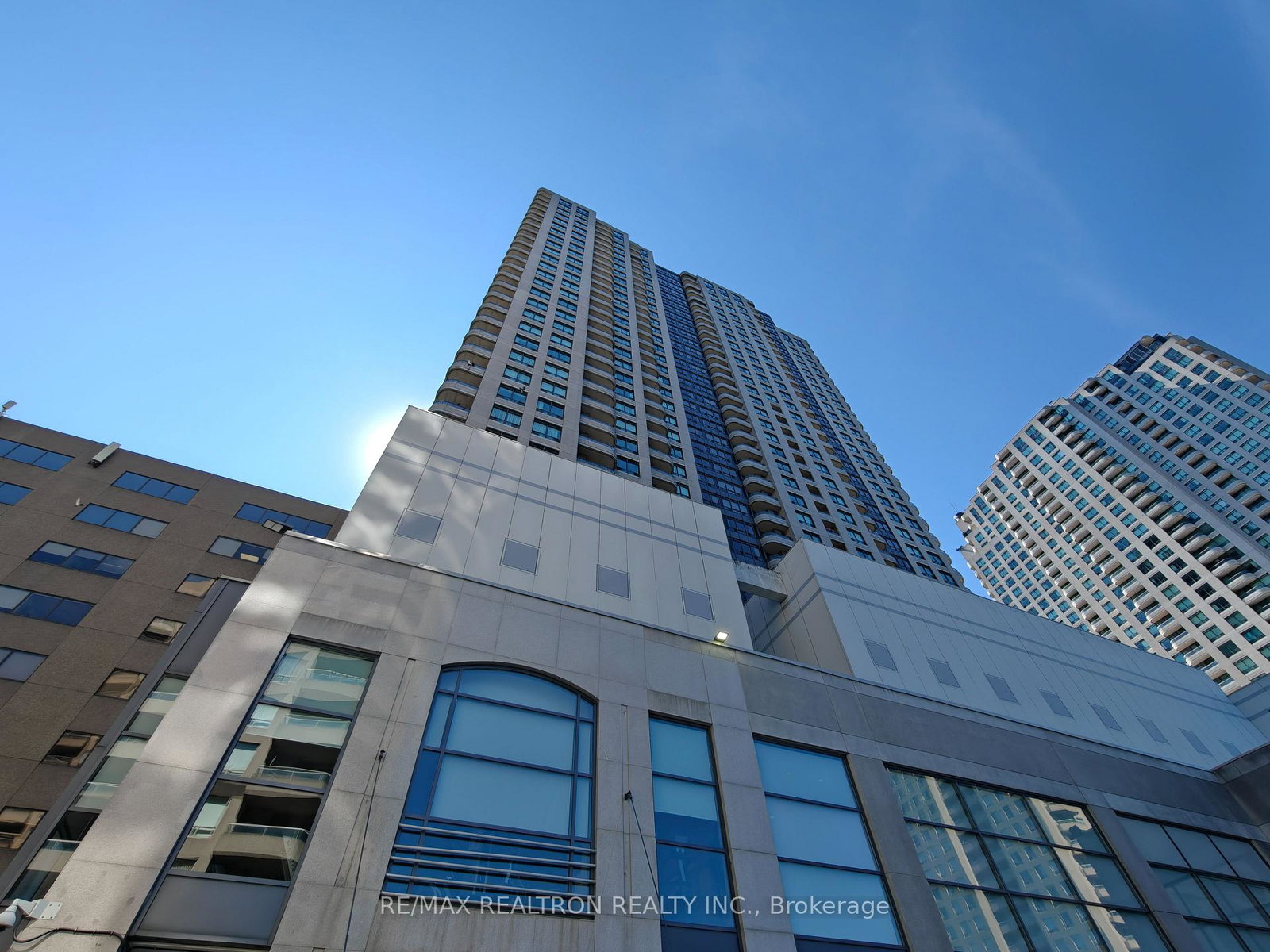 8-hillcrest-avenue-north-york-ontario-c12309269