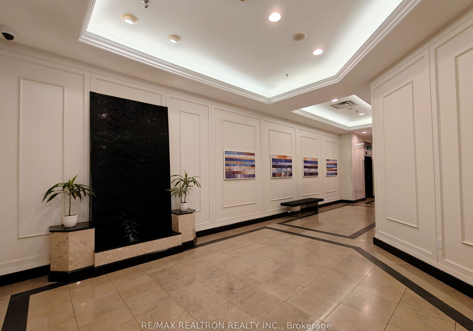 8-hillcrest-avenue-north-york-ontario-c12309269