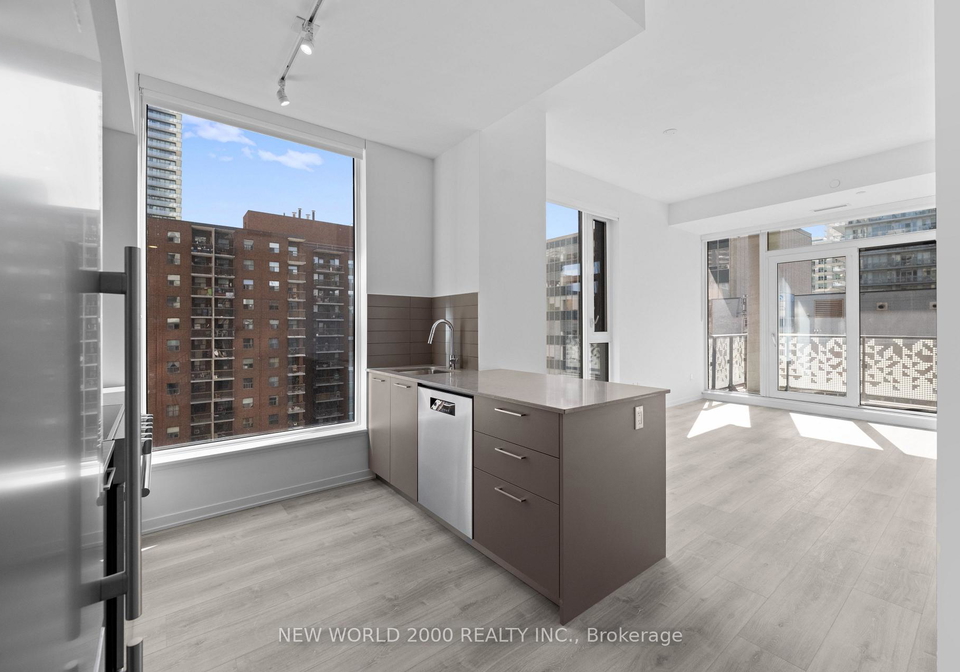 101-roehampton-avenue-toronto-ontario-c12309358