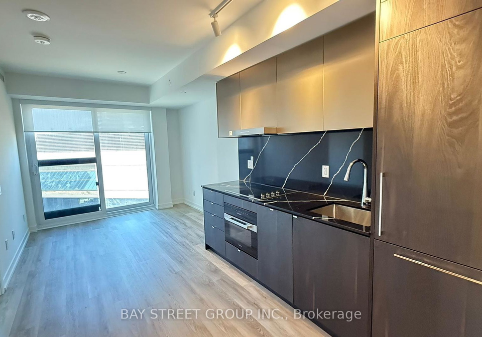 771-yonge-street-na-toronto-ontario-c12309555