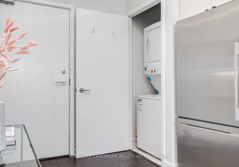 121-mcmahon-drive-north-york-ontario-c12309606