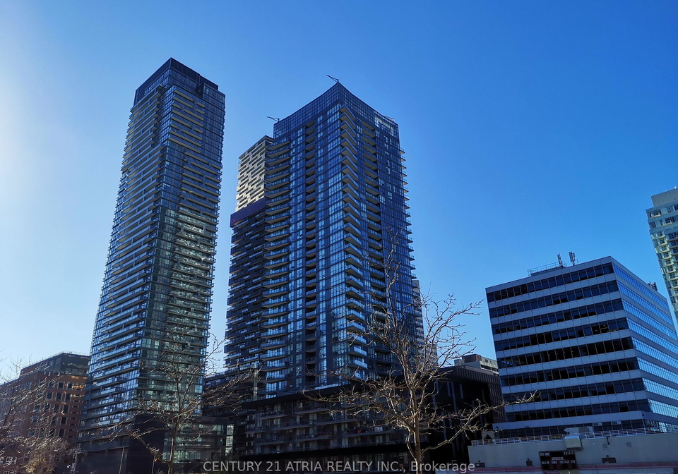 8-eglinton-avenue-e-e-toronto-ontario-c12309614