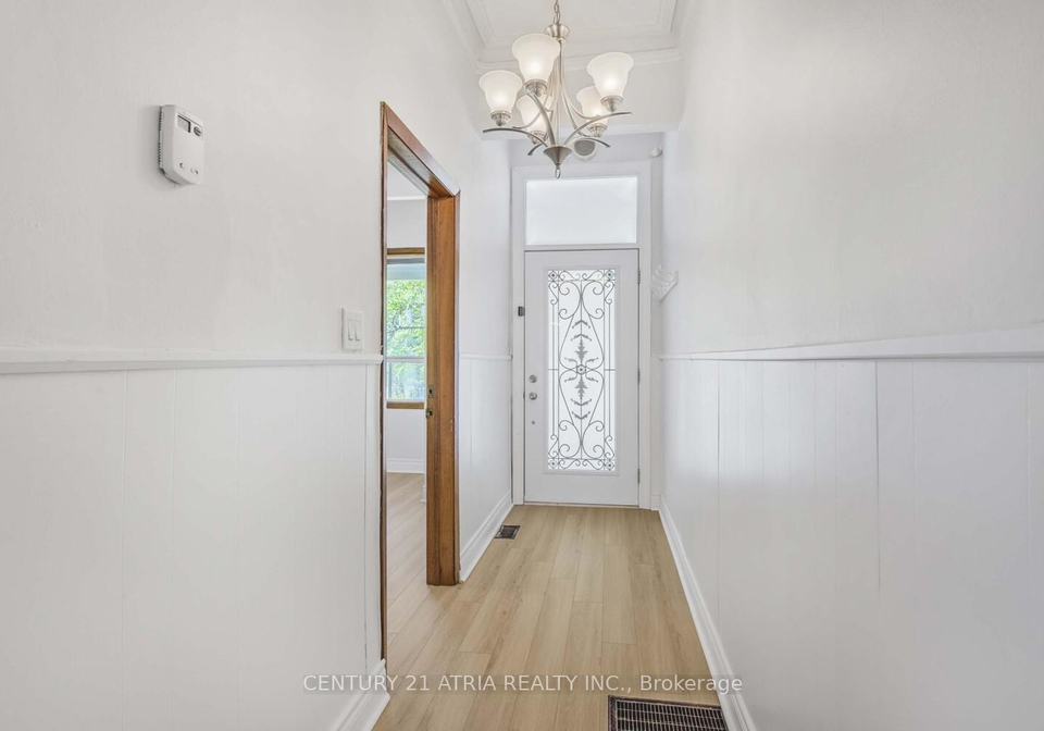 81-montrose-avenue-toronto-ontario-c12309628