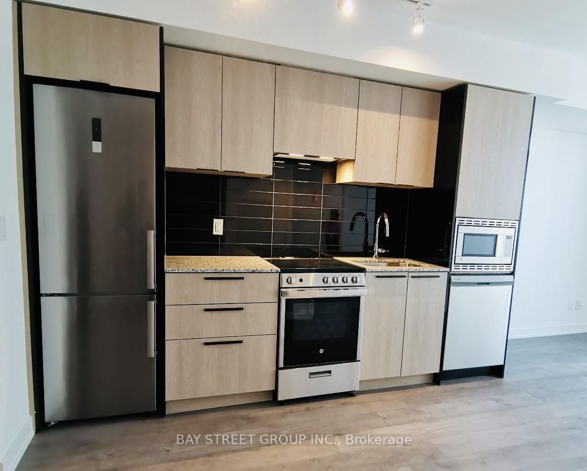 501-yonge-street-e-e-toronto-ontario-c12309707