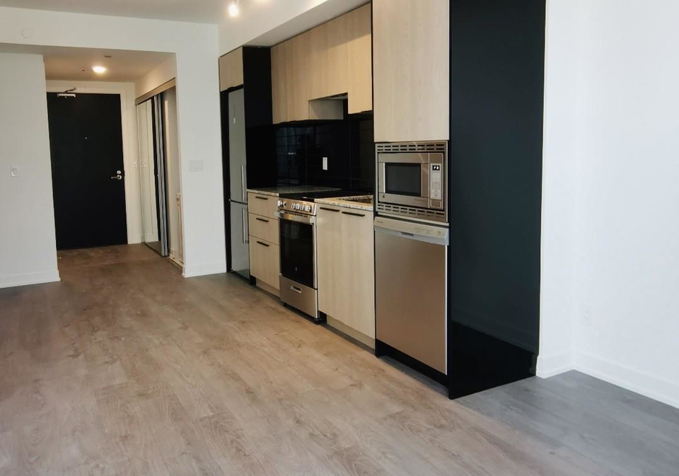 501-yonge-street-e-e-toronto-ontario-c12309707