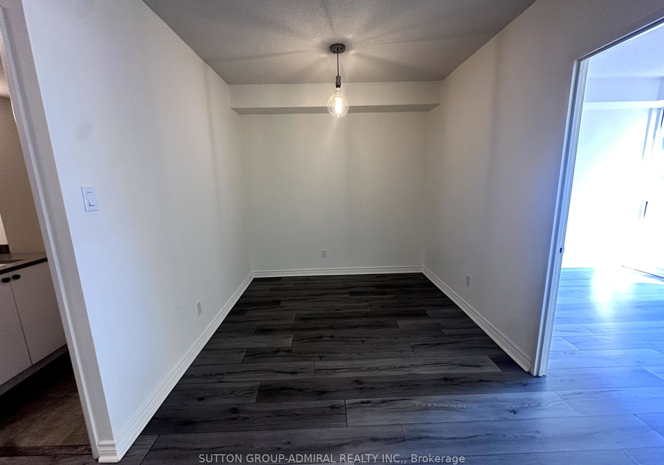 736-bay-street-toronto-ontario-c12309776