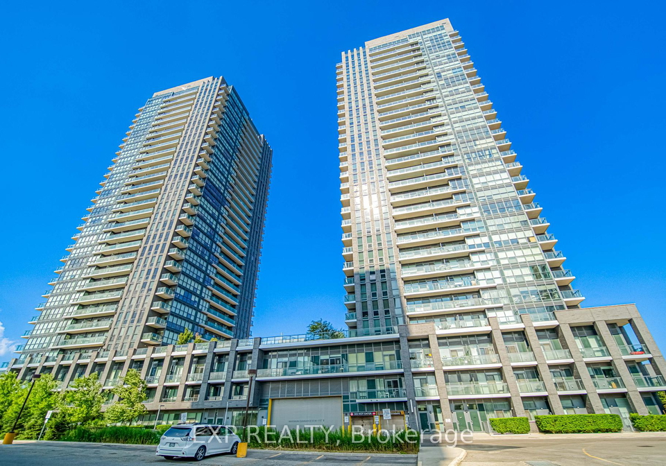 2-sonic-way-east-york-ontario-c12309948