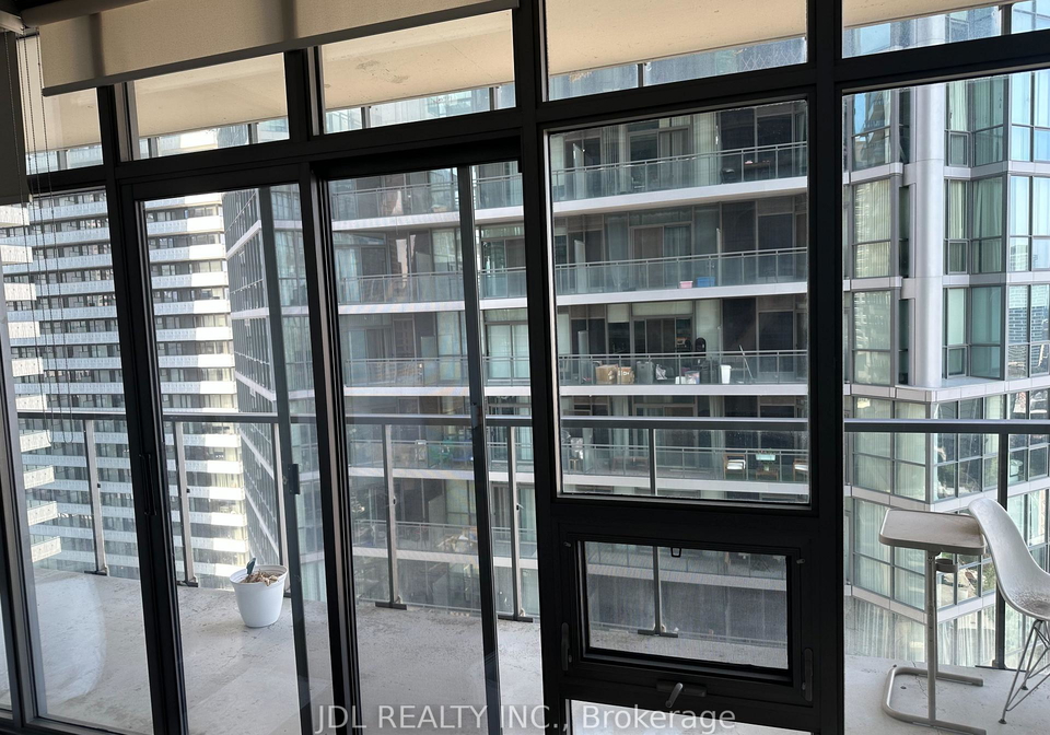 33-charles-st-street-e-e-toronto-ontario-c12310076