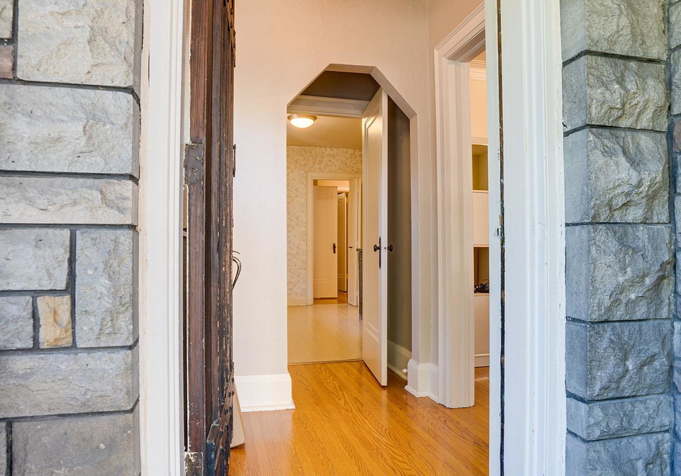 134-latimer-avenue-toronto-ontario-c12310096