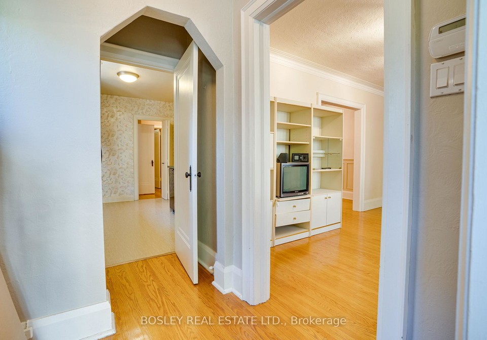 134-latimer-avenue-toronto-ontario-c12310096