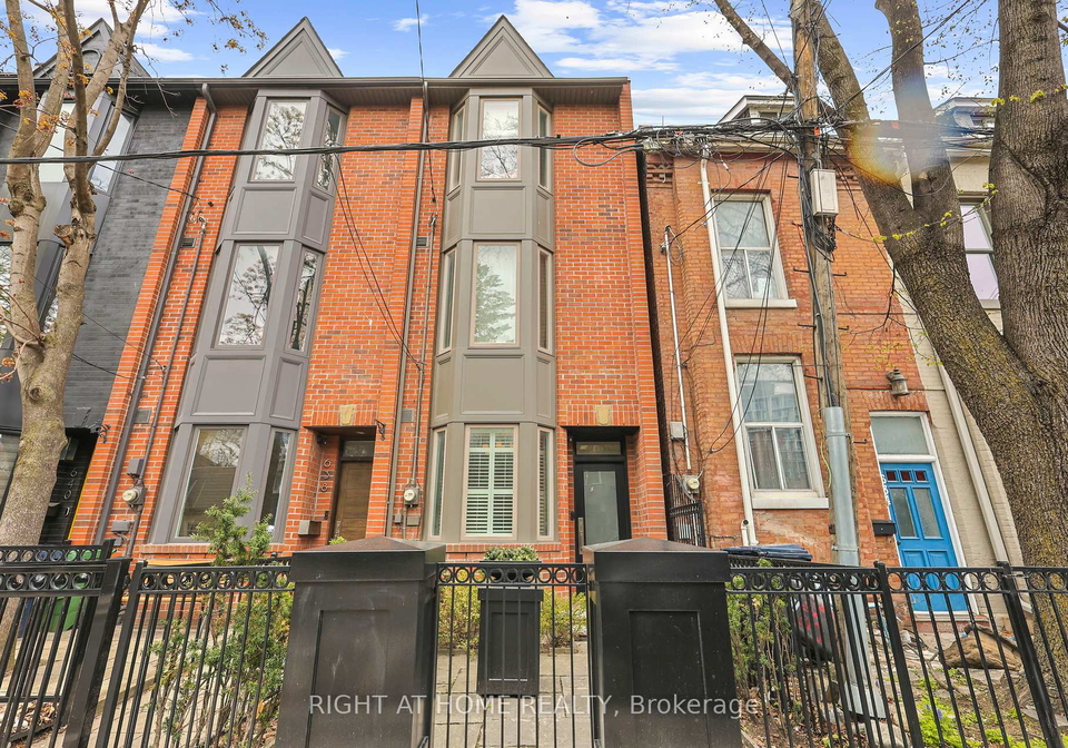 636-wellington-street-w-w-toronto-ontario-c12310796