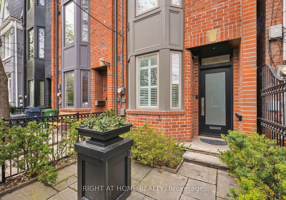 636-wellington-street-w-w-toronto-ontario-c12310796