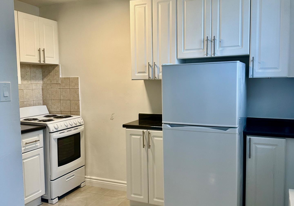 2770-yonge-street-toronto-ontario-c12310824