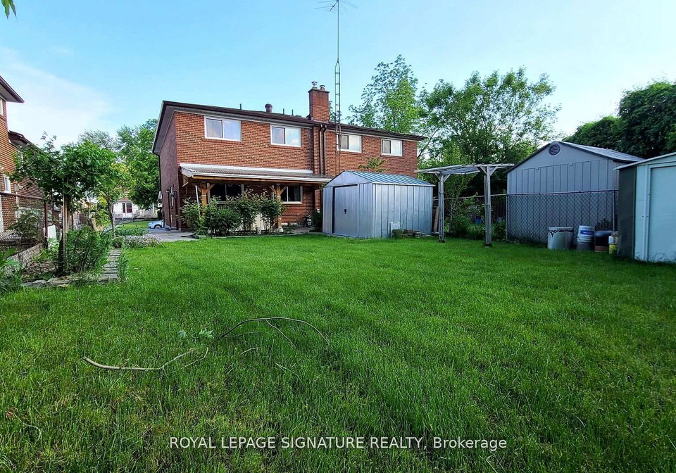 10-painswick-crescent-north-york-ontario-c12310917