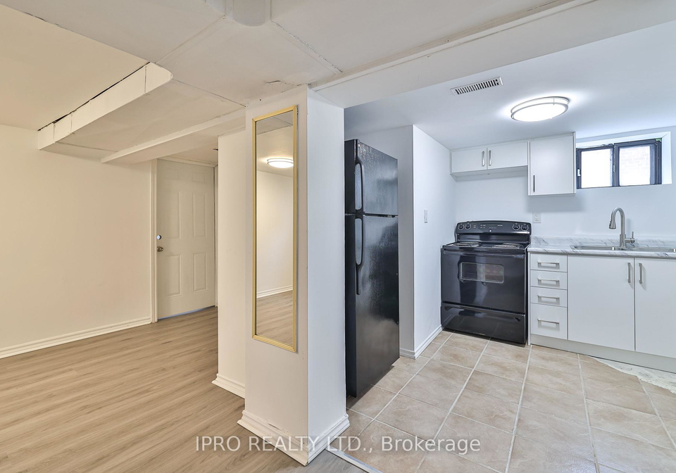 627-sheppard-avenue-toronto-ontario-c12310942