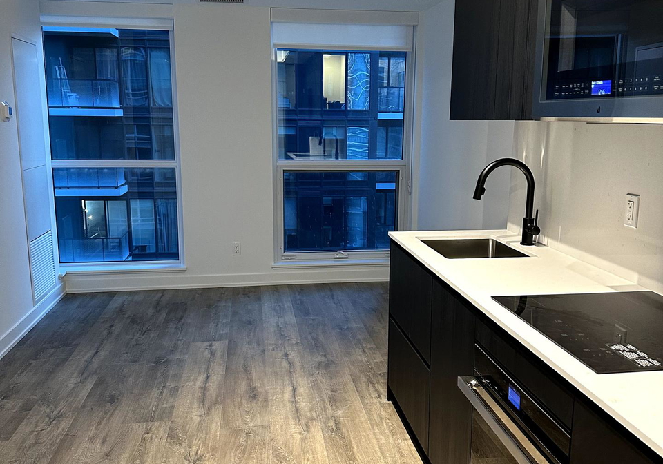327-king-street-w-w-toronto-ontario-c12311120
