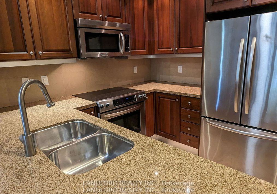 660-sheppard-avenue-e-e-north-york-ontario-c12311190