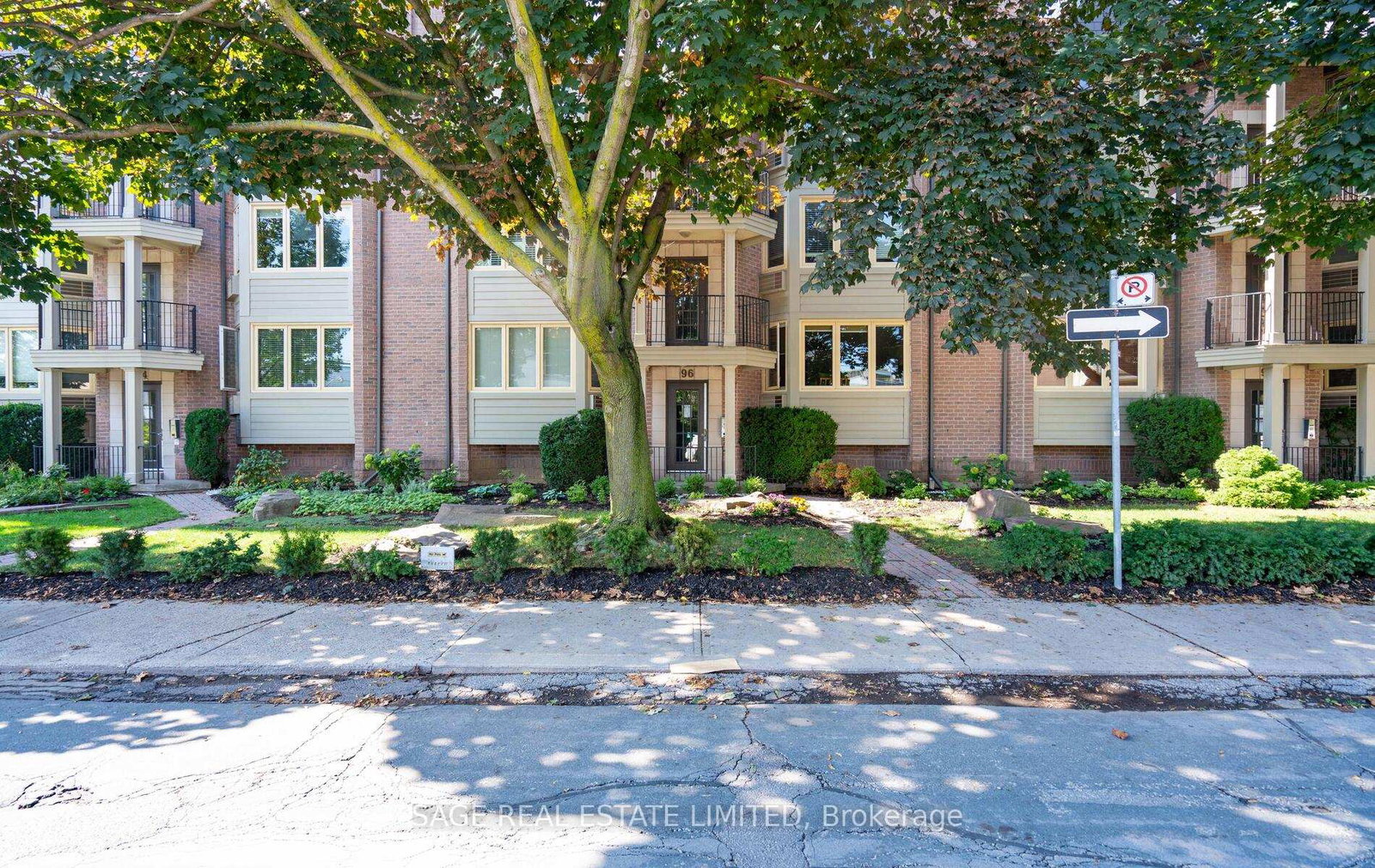 96-trinity-street-toronto-ontario-c12311331