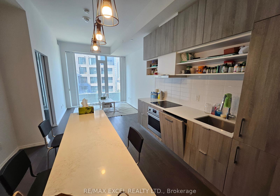 5-soudan-avenue-toronto-ontario-c12311362