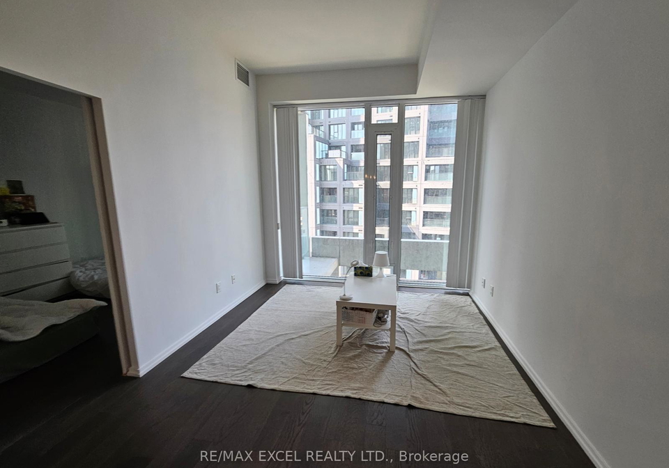 5-soudan-avenue-toronto-ontario-c12311362