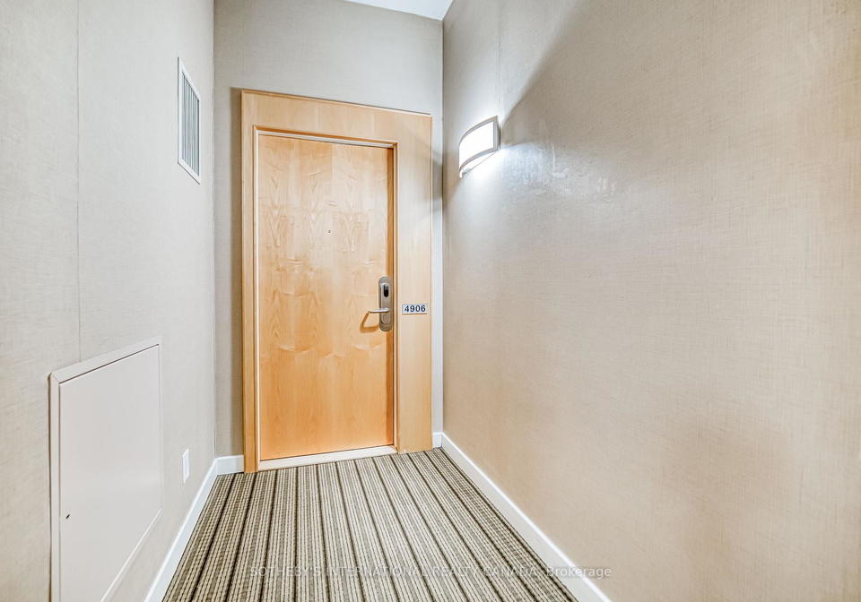 55-bremner-boulevard-toronto-ontario-c12311582