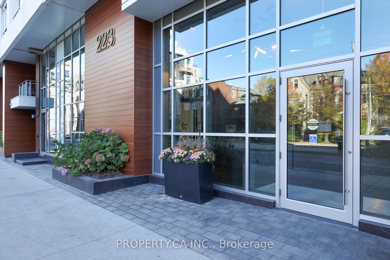 223-st-clair-avenue-w-w-toronto-ontario-c12311851
