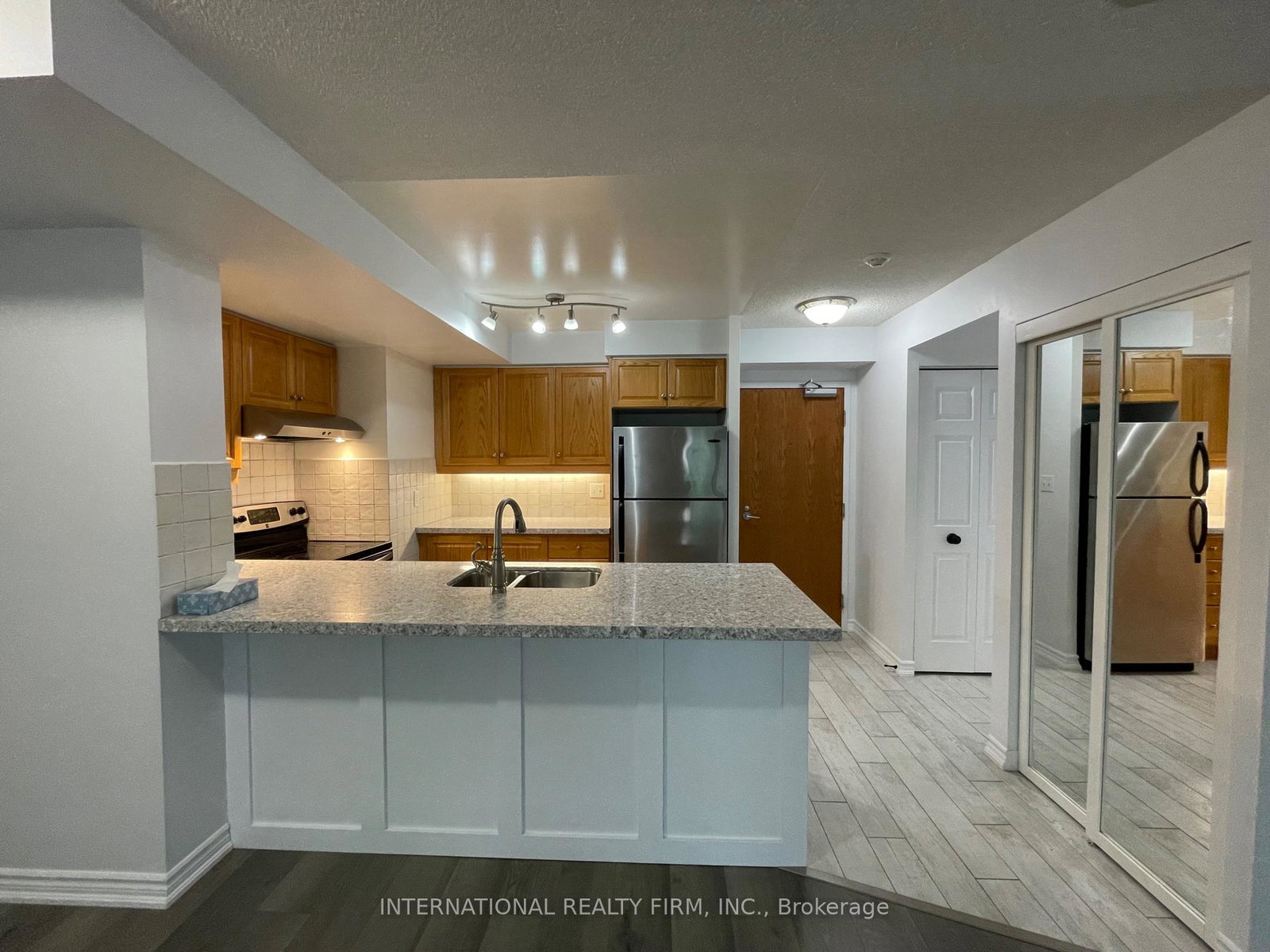 7-lorraine-drive-toronto-ontario-c12312293